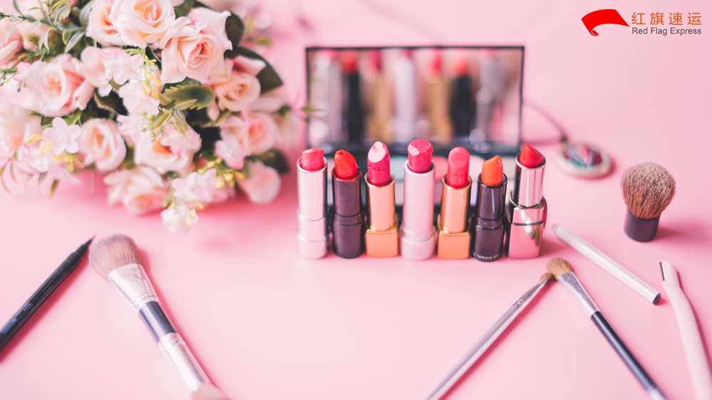 16393585417267.jpg 攝圖網_500498717_美妝口紅化妝品(企業商用)_副本.jpg